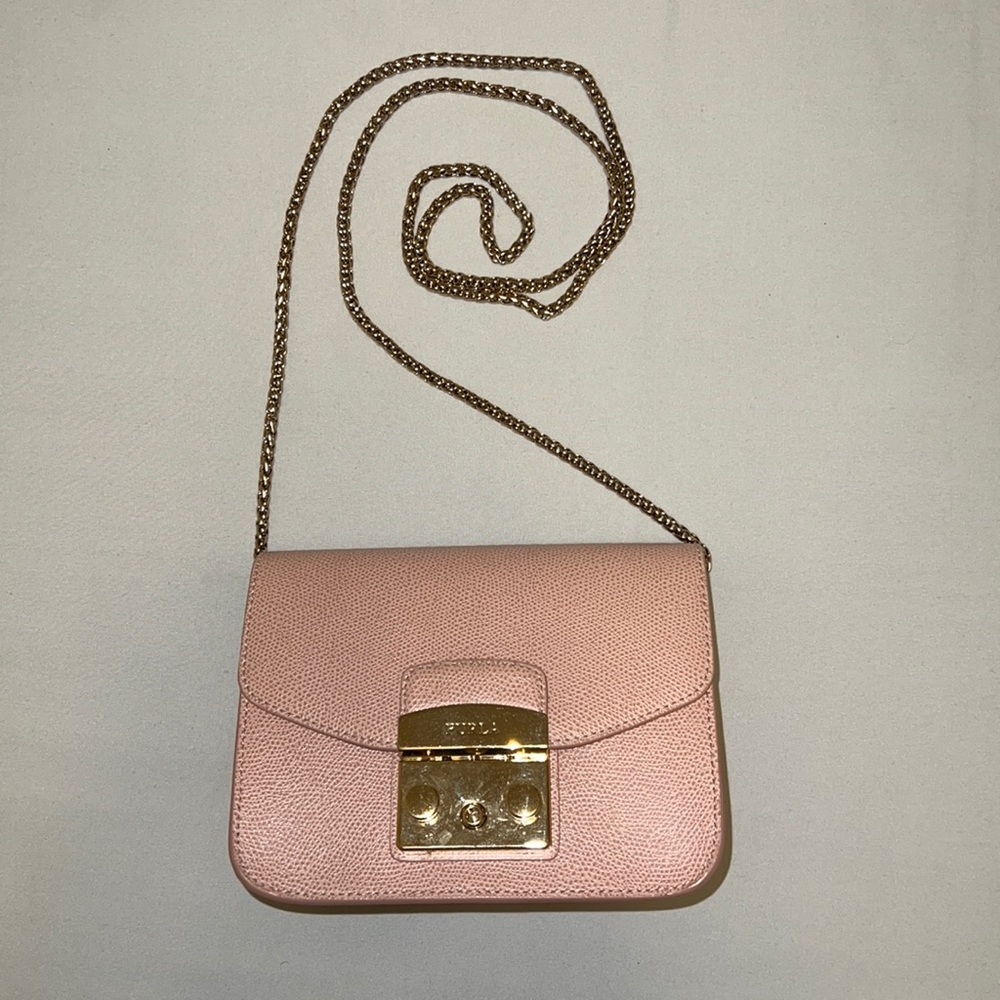 Furla Bella Mino Crossbody in pink (moonstone)